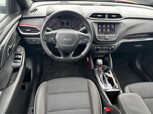 Used 2023 Chevrolet TrailBlazer RS FWD image 18