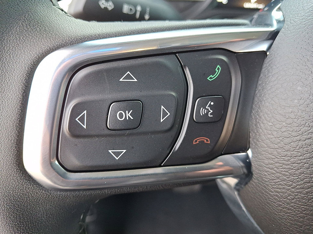 Used 2026 Jeep Wrangler Unlimited Sahara AWD/4WD image 23
