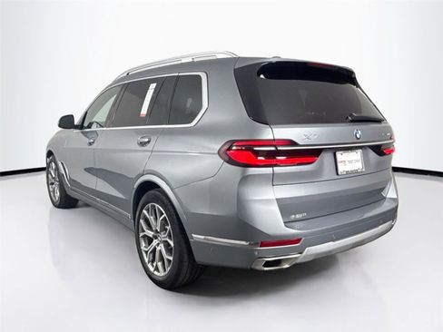 Used 2023 BMW X7 xDrive40i image 8