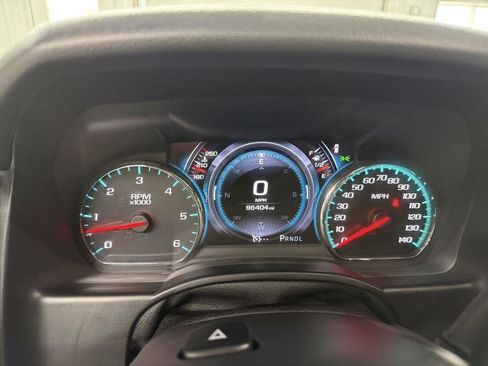 Used 2017 Chevrolet Suburban Premier image 15