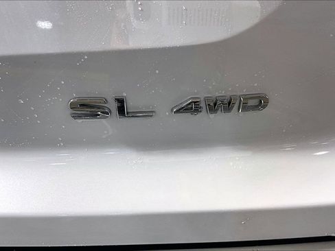 Certified 2025 Nissan Pathfinder SL image 42