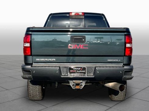 Used 2017 GMC Sierra 2500 Denali w/ Duramax Plus Package AWD/4WD image 5