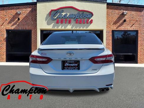 Used 2018 Toyota Camry XSE w/ Audio Package FWD image 5