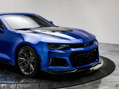 Used 2018 Chevrolet Camaro ZL1 image 23