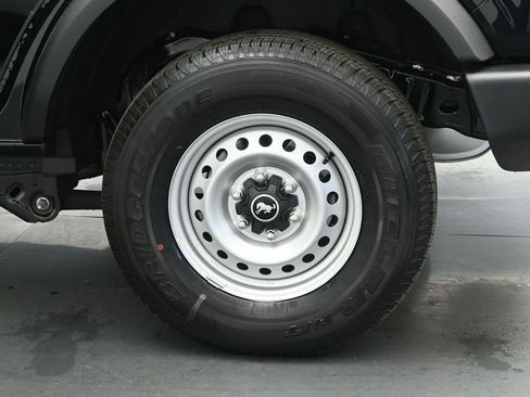 Used 2022 Toyota Highlander XLE FWD image 9