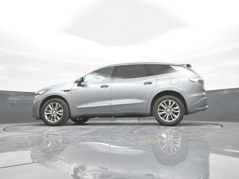 Used 2024 Buick Enclave Avenir AWD/4WD image 45