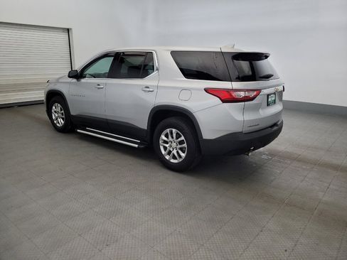 Used 2018 Chevrolet Traverse LS FWD image 3