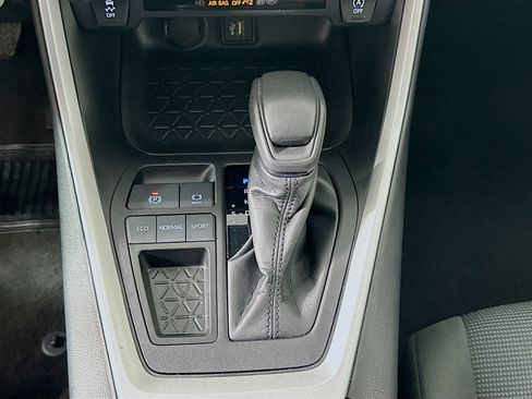 Used 2024 Toyota RAV4 LE image 23