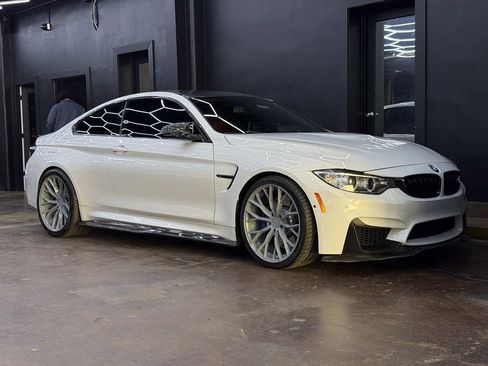 Used 2016 BMW M4 Coupe RWD image 11