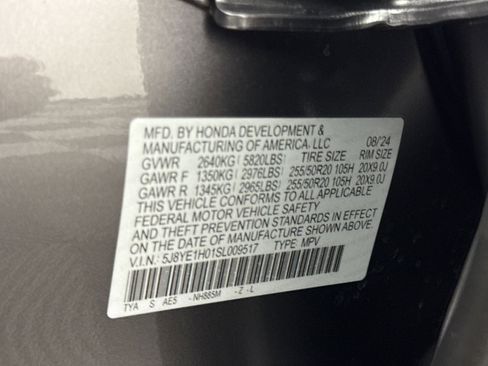 Used 2025 Acura MDX A-Spec image 30