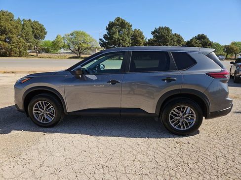 Used 2024 Nissan Rogue S image 6