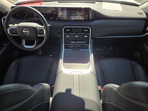 Certified 2025 Nissan Armada SV image 16