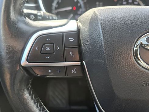 Used 2021 Toyota Highlander XLE image 21