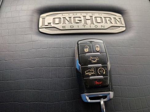 Used 2022 RAM 1500 Limited AWD/4WD image 33