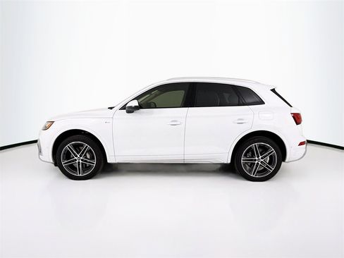 Used 2021 Audi Q5 e Prestige image 2