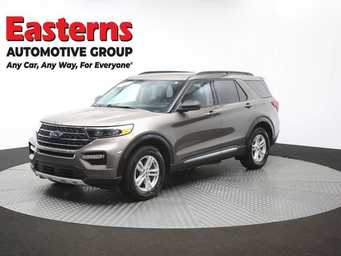 Used 2021 Ford Explorer XLT w/ Equipment Group 202A AWD/4WD image 55