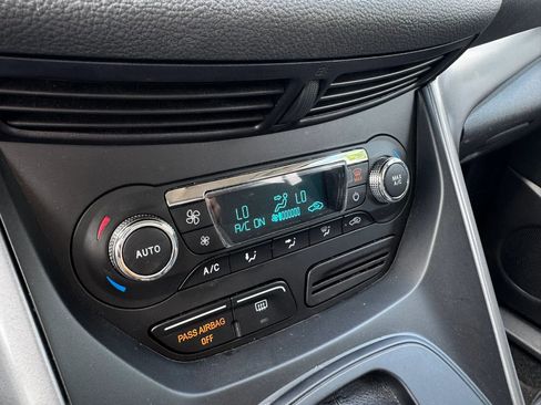 Used 2016 Ford Escape SE w/ Equipment Group 201A image 24