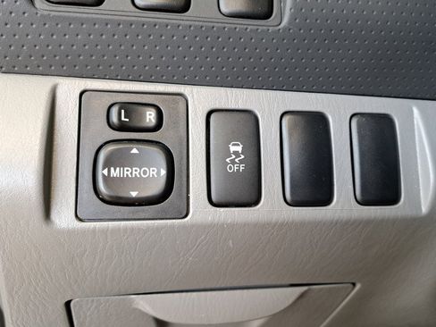 Used 2012 Toyota Tacoma PreRunner w/ SR5 Pkg image 15