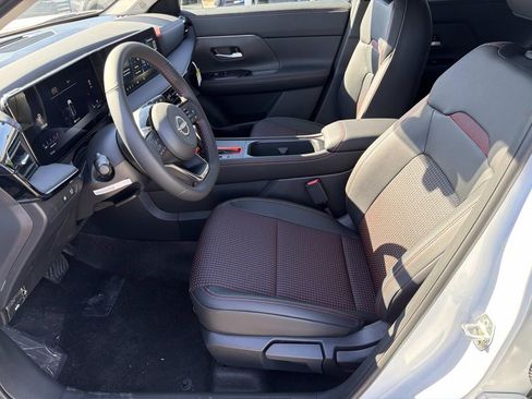 New 2026 Nissan Kicks SR FWD image 21