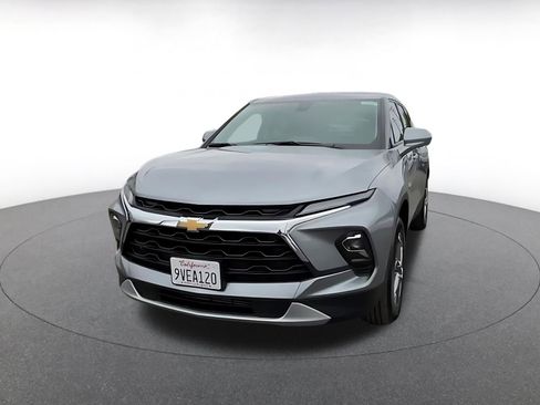 Used 2025 Chevrolet Blazer LT image 7