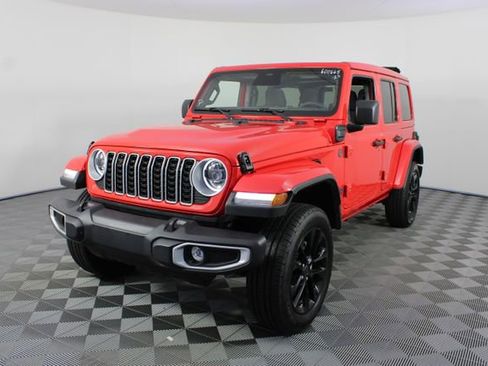 Used 2025 Jeep Wrangler Unlimited Sahara w/ Safety Group AWD/4WD image 20