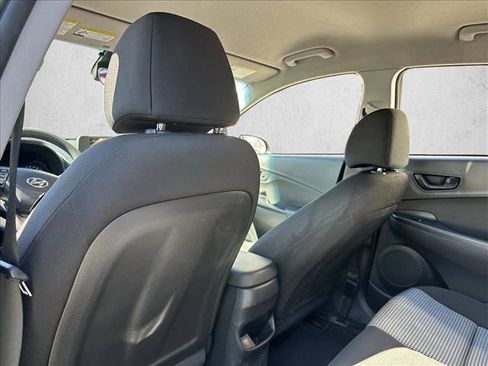 Used 2023 Hyundai Kona SE w/ Cargo Package image 23