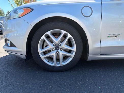 Used 2015 Ford Fusion Energi SE FWD image 10