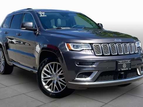 Used 2017 Jeep Grand Cherokee Summit AWD/4WD image 3