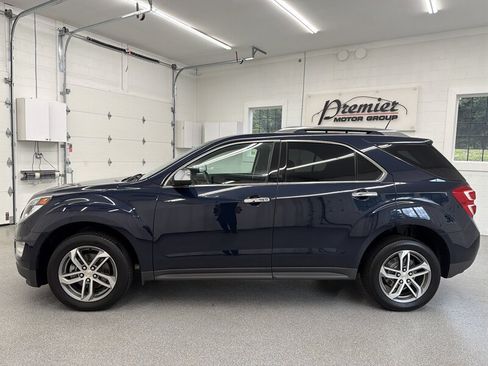 Used 2017 Chevrolet Equinox Premier w/ Enhanced Convenience Package AWD/4WD image 8