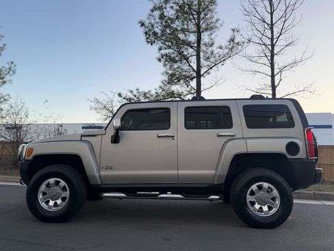 Used 2006 HUMMER H3 AWD/4WD image 9