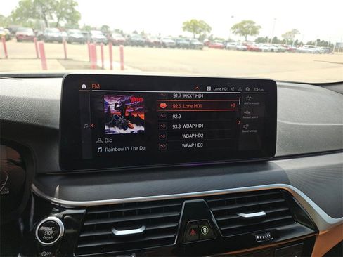 Used 2023 BMW 530i w/ Premium Package image 21