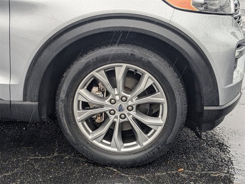 Used 2021 Ford Explorer Limited w/ Equipment Group 301A image 12