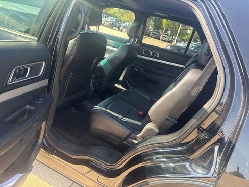 Used 2016 Ford Explorer XLT w/ Equipment Group 202A AWD/4WD image 6