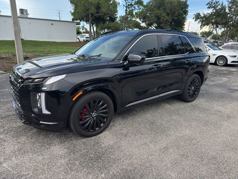 Used 2025 Hyundai Palisade Calligraphy AWD/4WD image 2