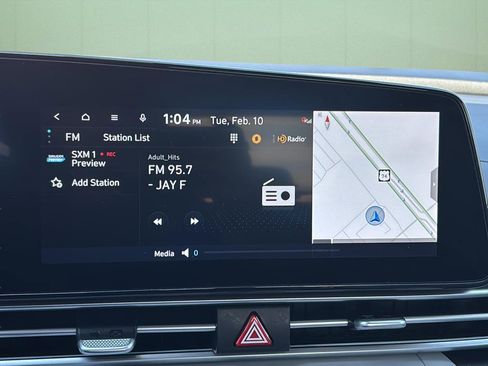 Certified 2025 Hyundai Elantra Limited image 31