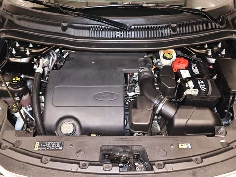 Certified 2017 Ford Explorer XLT w/ Equipment Group 202A image 41