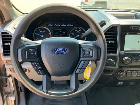Used 2019 Ford F350 XLT w/ XLT Premium Package AWD/4WD image 8