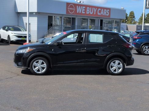 Certified 2024 Nissan Kicks S image 5