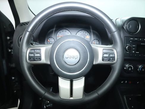 Used 2014 Jeep Patriot High Altitude FWD image 21