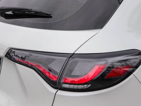 Certified 2024 Honda HR-V LX image 9