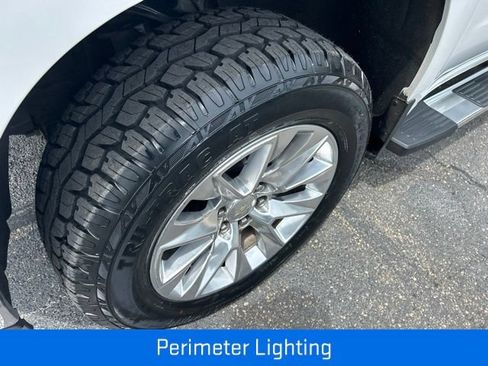 Used 2020 Chevrolet Silverado 1500 LTZ w/ LTZ Plus Package AWD/4WD image 18