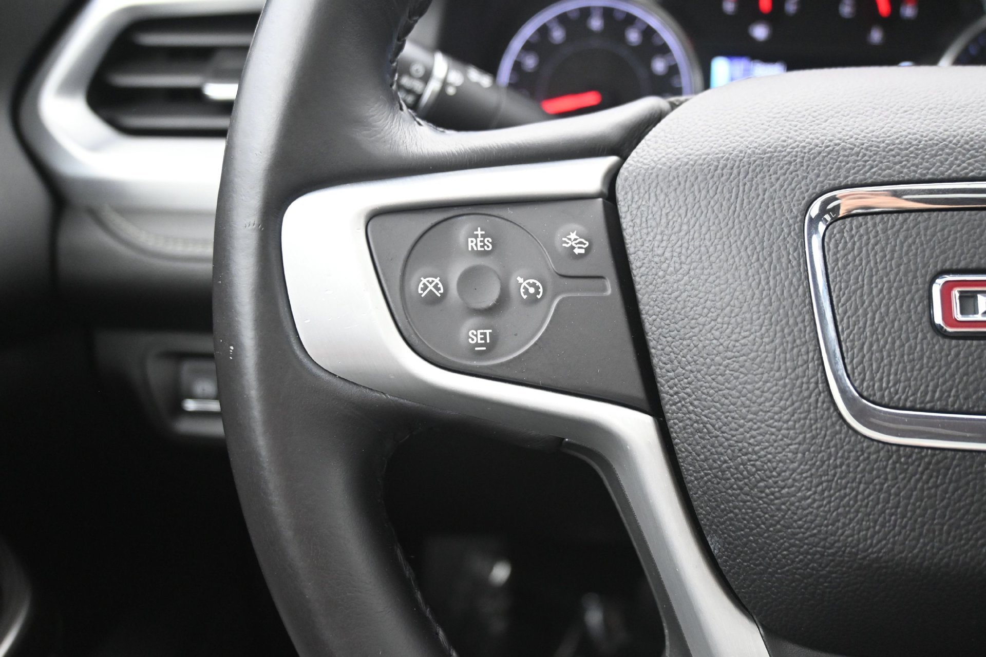 Used 2019 GMC Acadia SLT AWD/4WD image 24