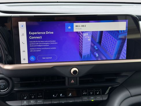 Used 2024 Toyota Crown Platinum image 31