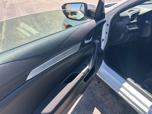 Used 2019 Honda Civic LX image 7