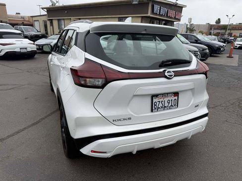 Used 2021 Nissan Kicks SR w/ SR Premium Package FWD image 21
