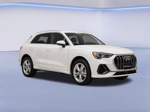 Used 2021 Audi Q3 2.0T Premium w/ Convenience Package AWD/4WD image 10