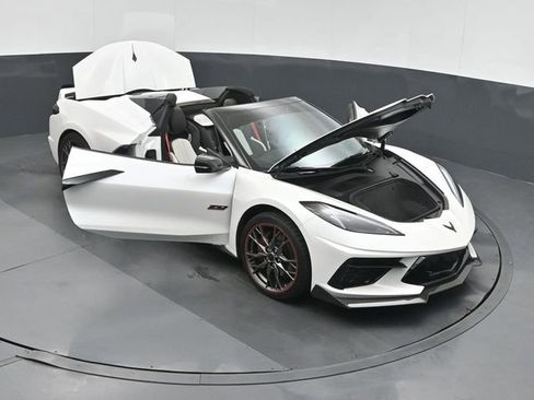 Used 2023 Chevrolet Corvette Stingray Premium Conv w/ Z51 Performance Package RWD image 49