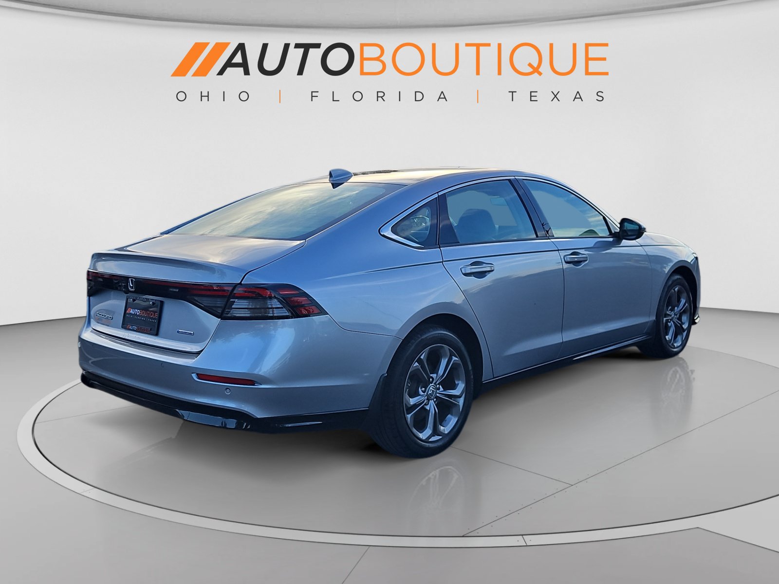 Used 2023 Honda Accord EX-L image 5
