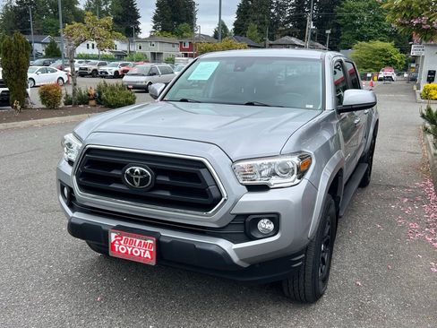 Certified 2020 Toyota Tacoma SR5 AWD/4WD image 4