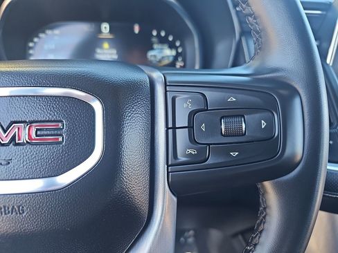 Used 2024 GMC Yukon XL SLT image 20